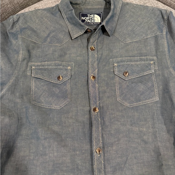 The North Face Men's Vintage Blue Casual Shirt - Picture 4 of 9